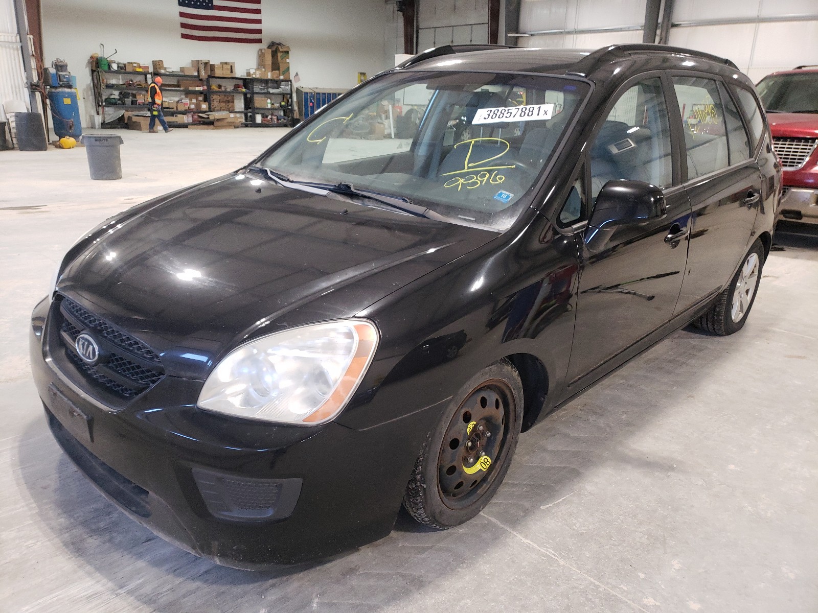 Photo 2 from auction – 2007 KIA RONDO with VIN KNAFG525477069896