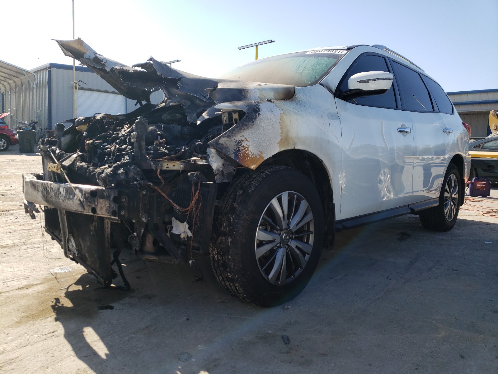 Photo 2 from auction – 2019 NISSAN PATHFINDER with VIN 5N1DR2MN8KC621721