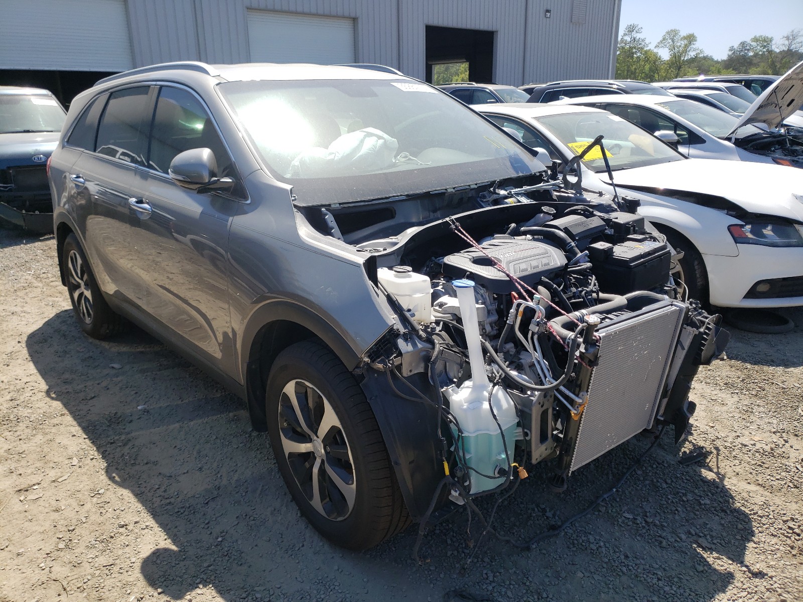 KIA SORENTO EX 2018 with VIN 5XYPH4A11JG375798 - Photo from auction