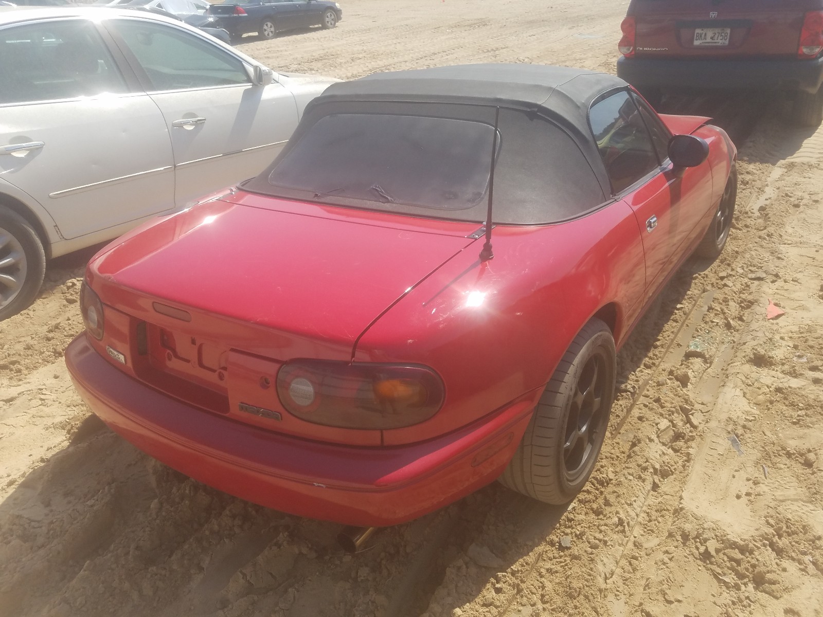 Photo 4 from auction – 1993 MAZDA MX-5 MIATA with VIN JM1NA3518P0415261