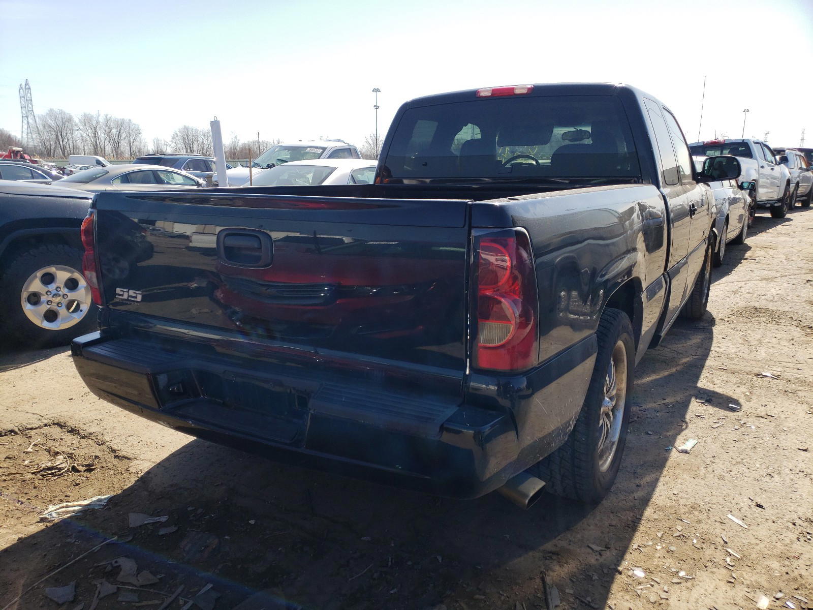 Photo 4 from auction – 2004 CHEVROLET SILVERADO with VIN 2GCEK19N241143370