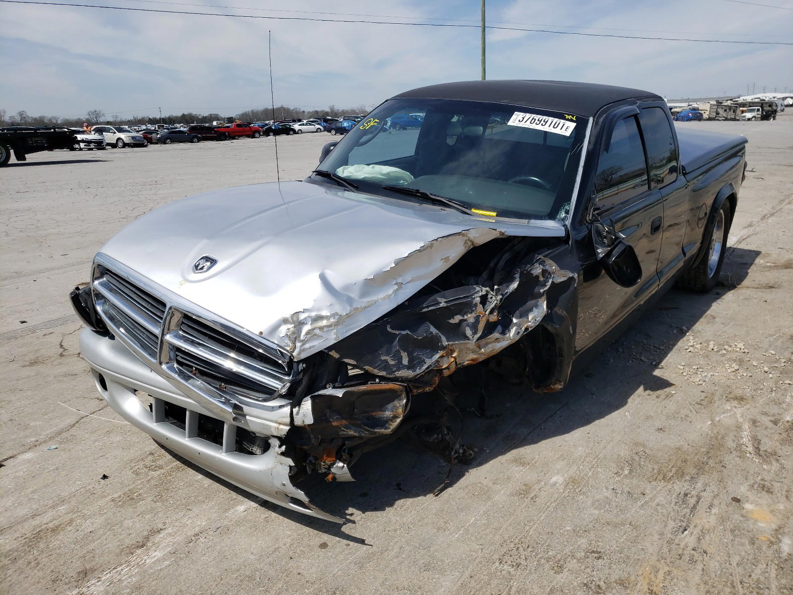 Photo 2 from auction – 2000 DODGE DAKOTA with VIN 1B7GL22Z4YS689828