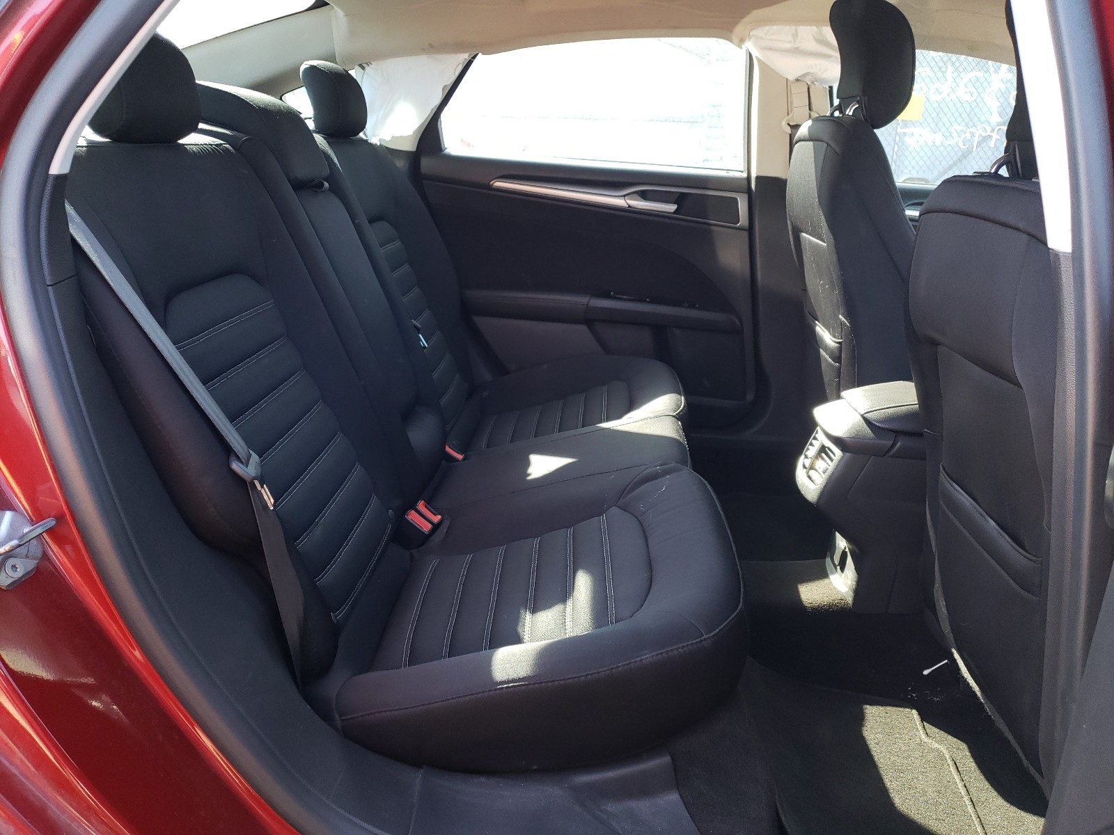 Photo 6 from auction – 2014 FORD FUSION SE with VIN 3FA6P0H71ER374251