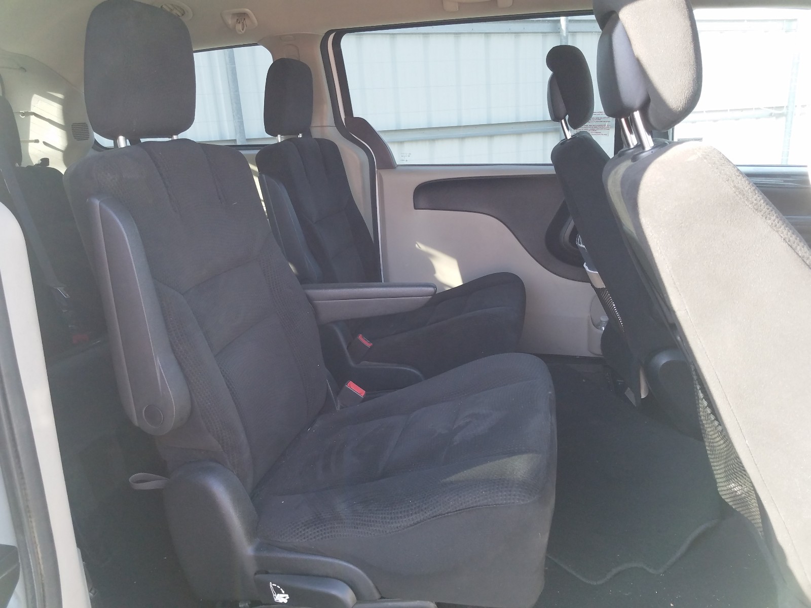 Photo 6 from auction – 2017 DODGE GRAND CARA with VIN 2C4RDGBG9HR706660