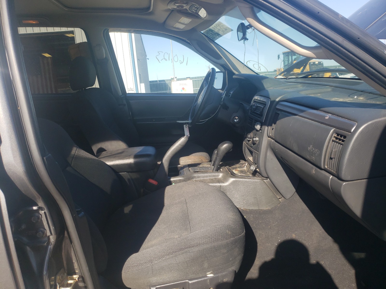 Photo 5 from auction – 2004 JEEP GRAND CHER with VIN 1J4GW48S04C189256