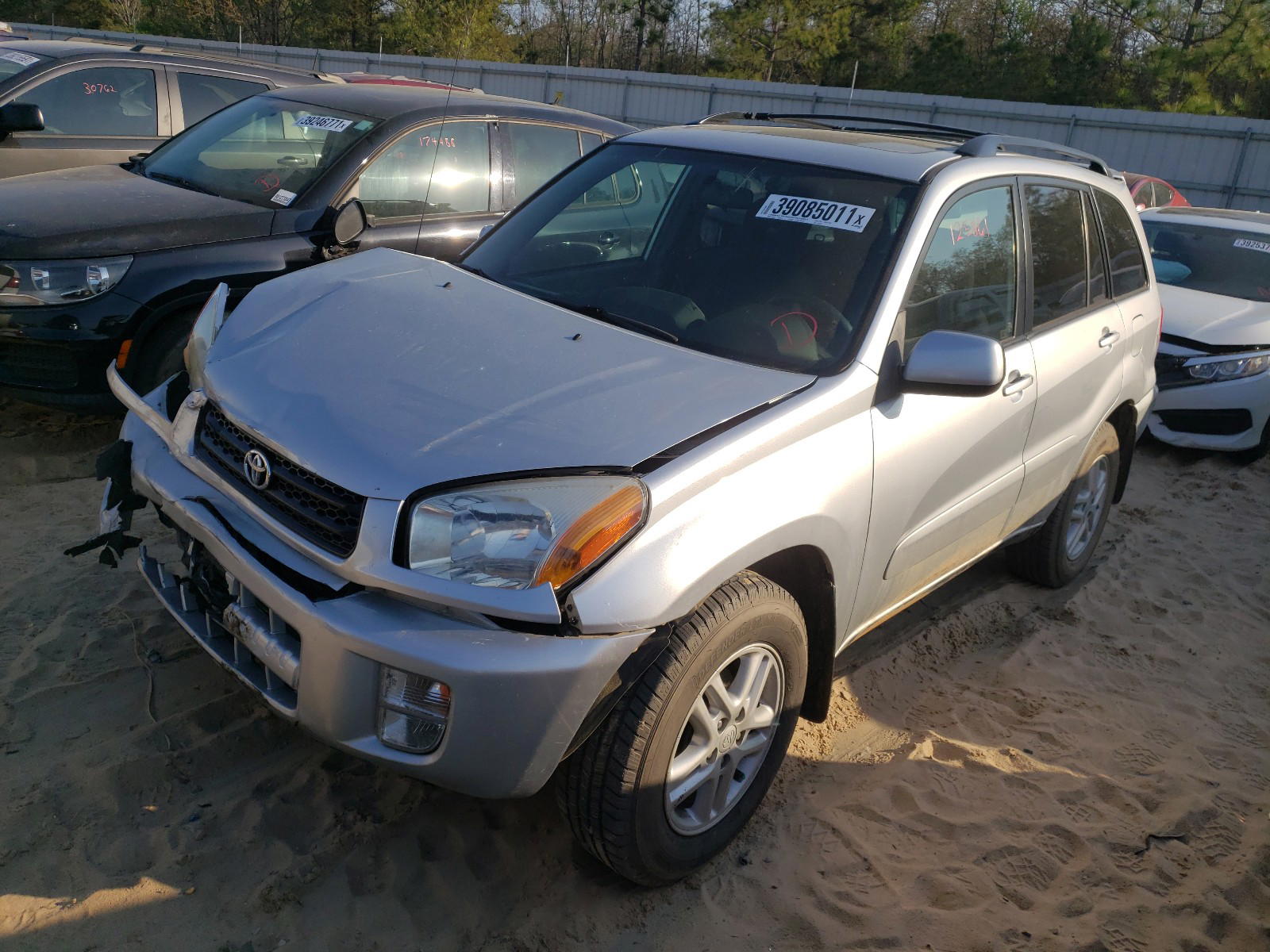 Photo 2 from auction – 2003 TOYOTA RAV4 with VIN JTEGH20V830112947