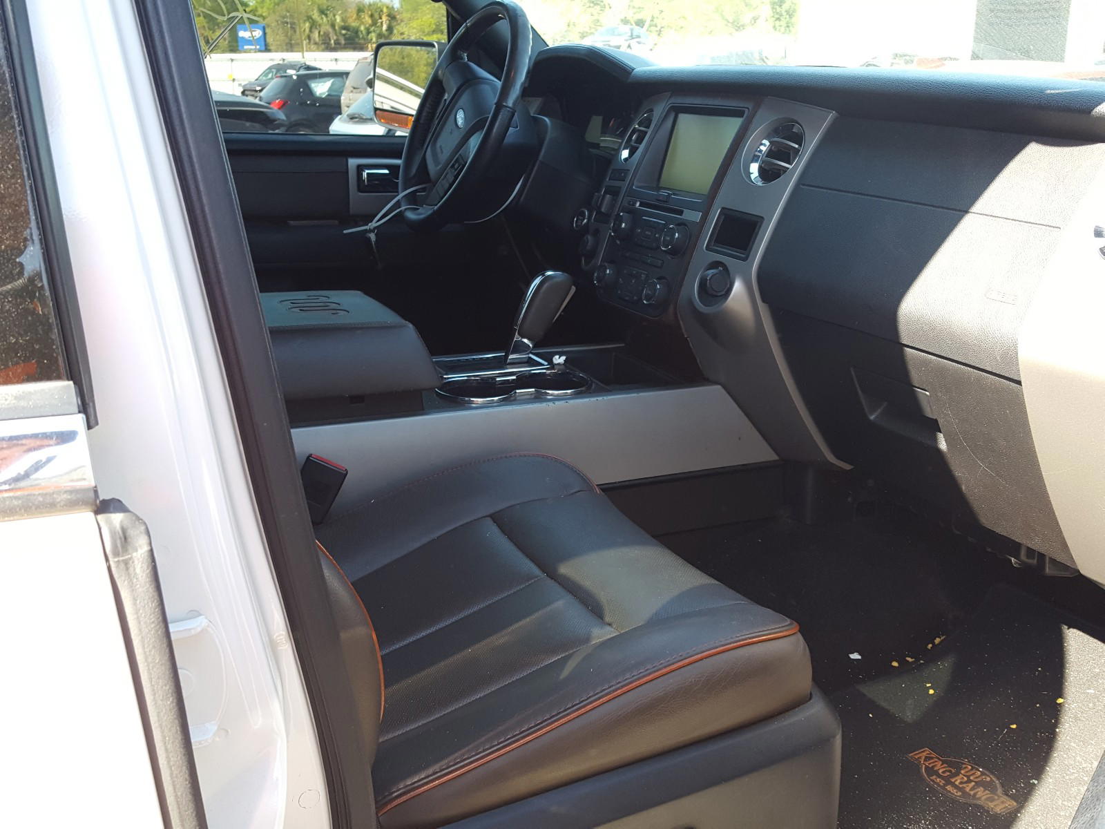 Photo 5 from auction – 2015 FORD EXPEDITION with VIN 1FMJK1JT6FEF41963