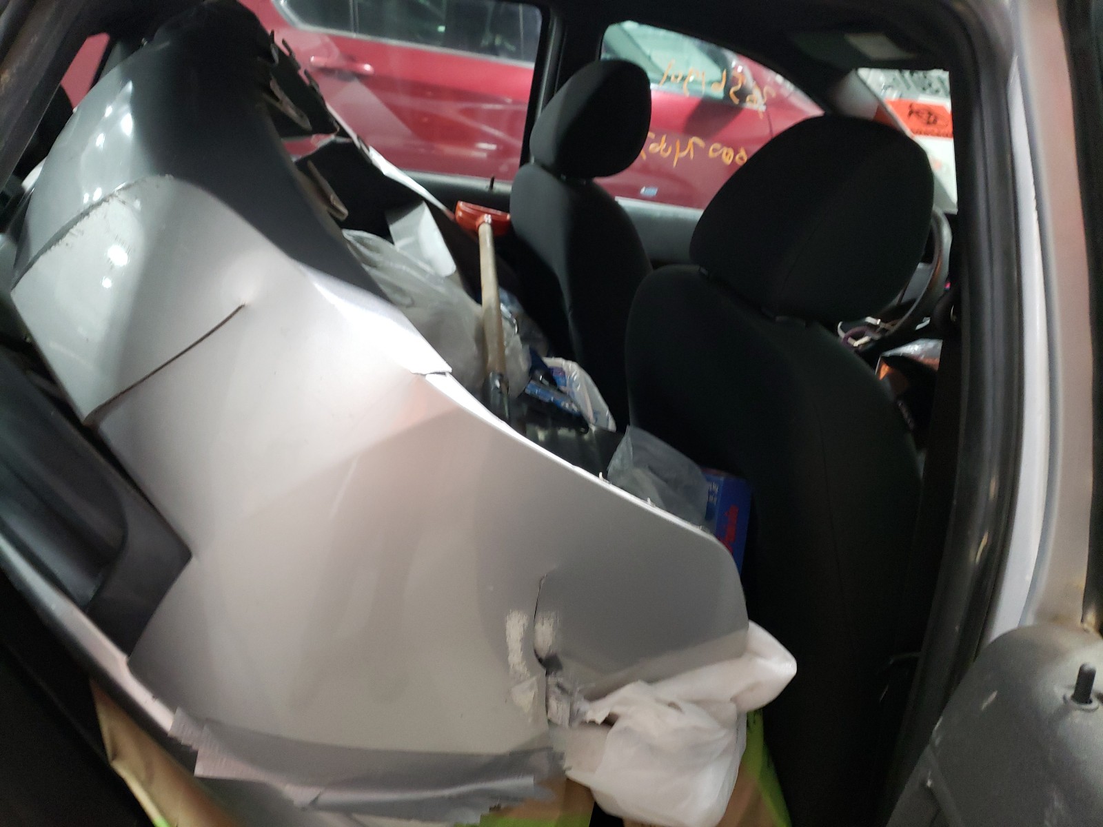 Photo 6 from auction – 2010 FORD FOCUS SE with VIN 1FAHP3FN8AW184286