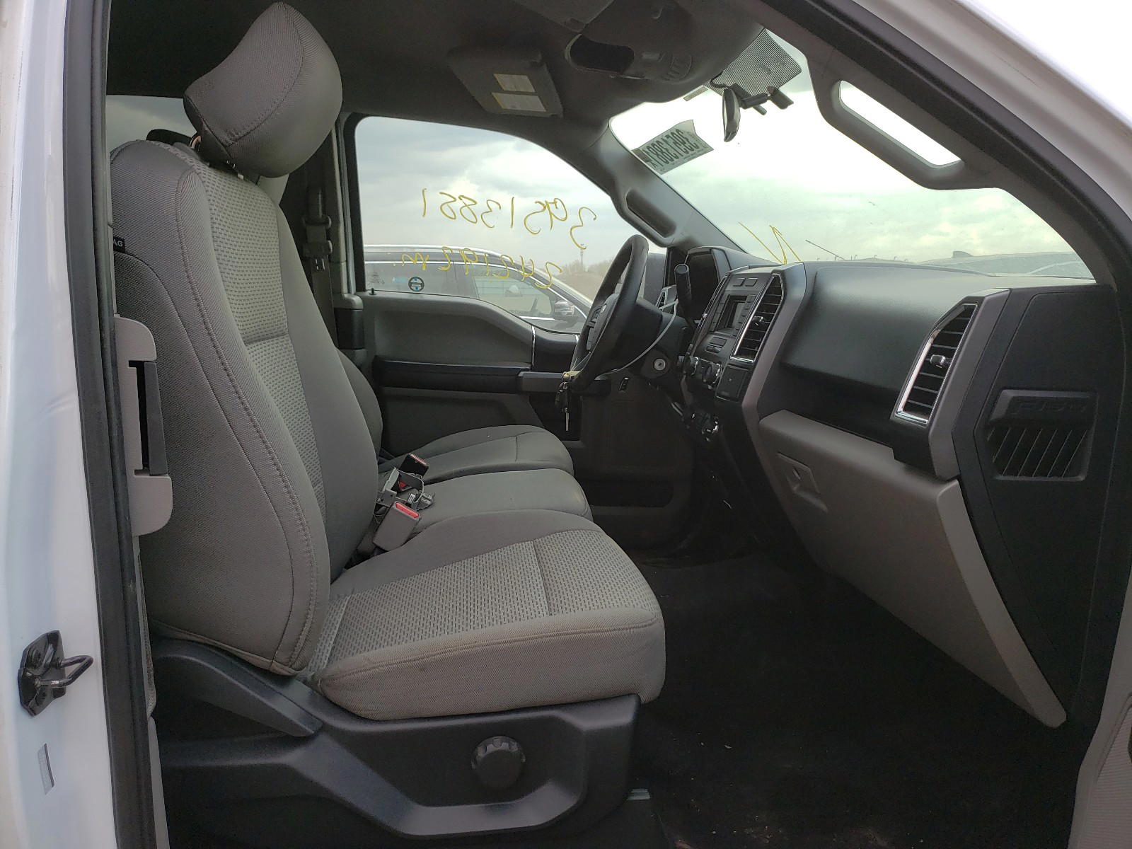 Photo 5 from auction – 2015 FORD F150 SUPER with VIN 1FTEX1E81FFC79941