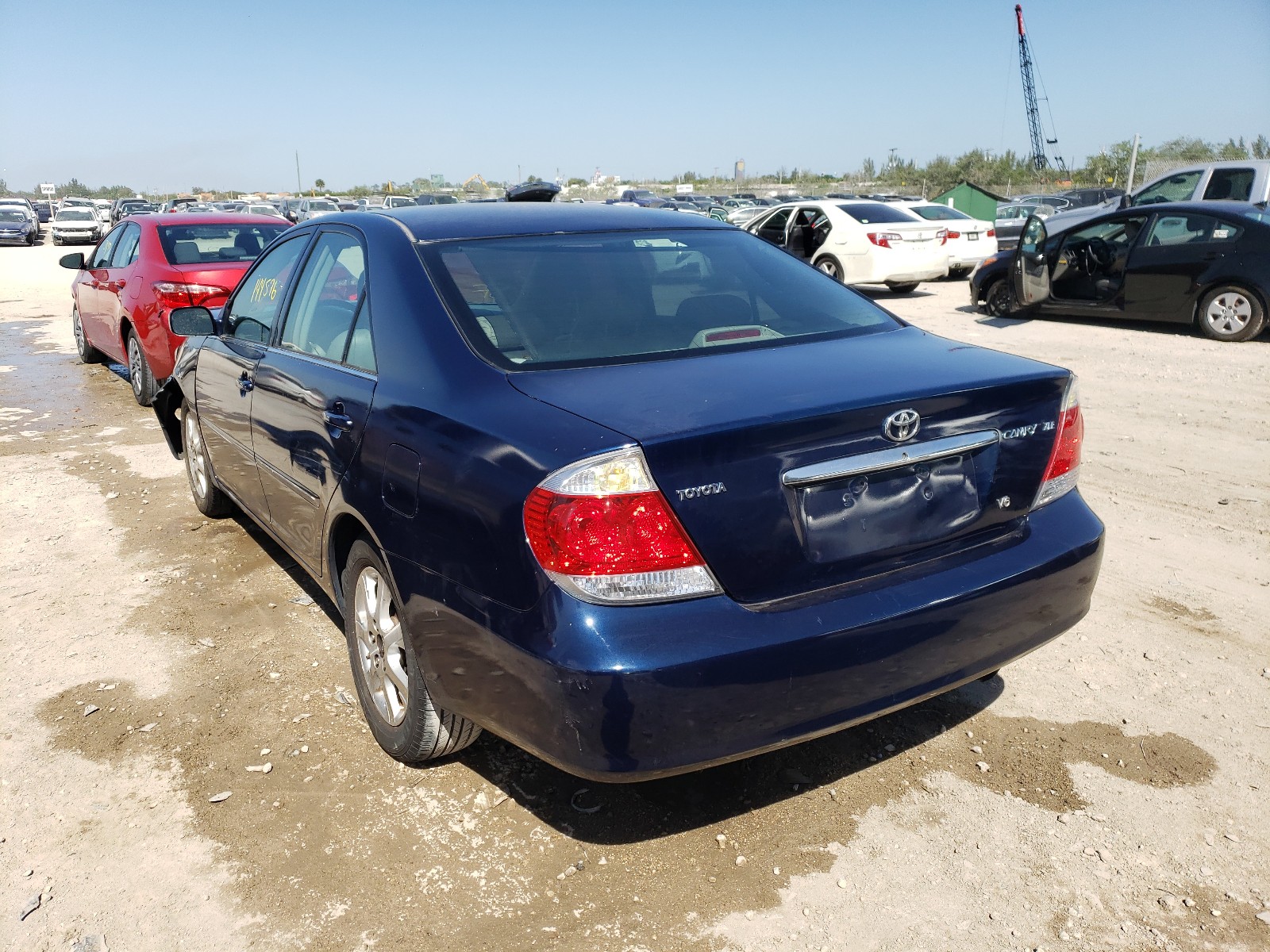 Photo 3 from auction – 2005 TOYOTA CAMRY LE with VIN 4T1BF30K95U098080