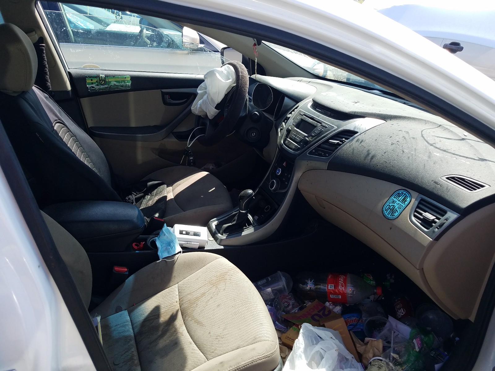 Photo 5 from auction – 2016 HYUNDAI ELANTRA SE with VIN 5NPDH4AE7GH759690