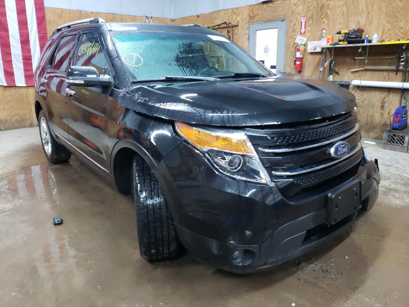 FORD EXPLORER L 2015 with VIN 1FM5K8F80FGC26143 - Photo from auction