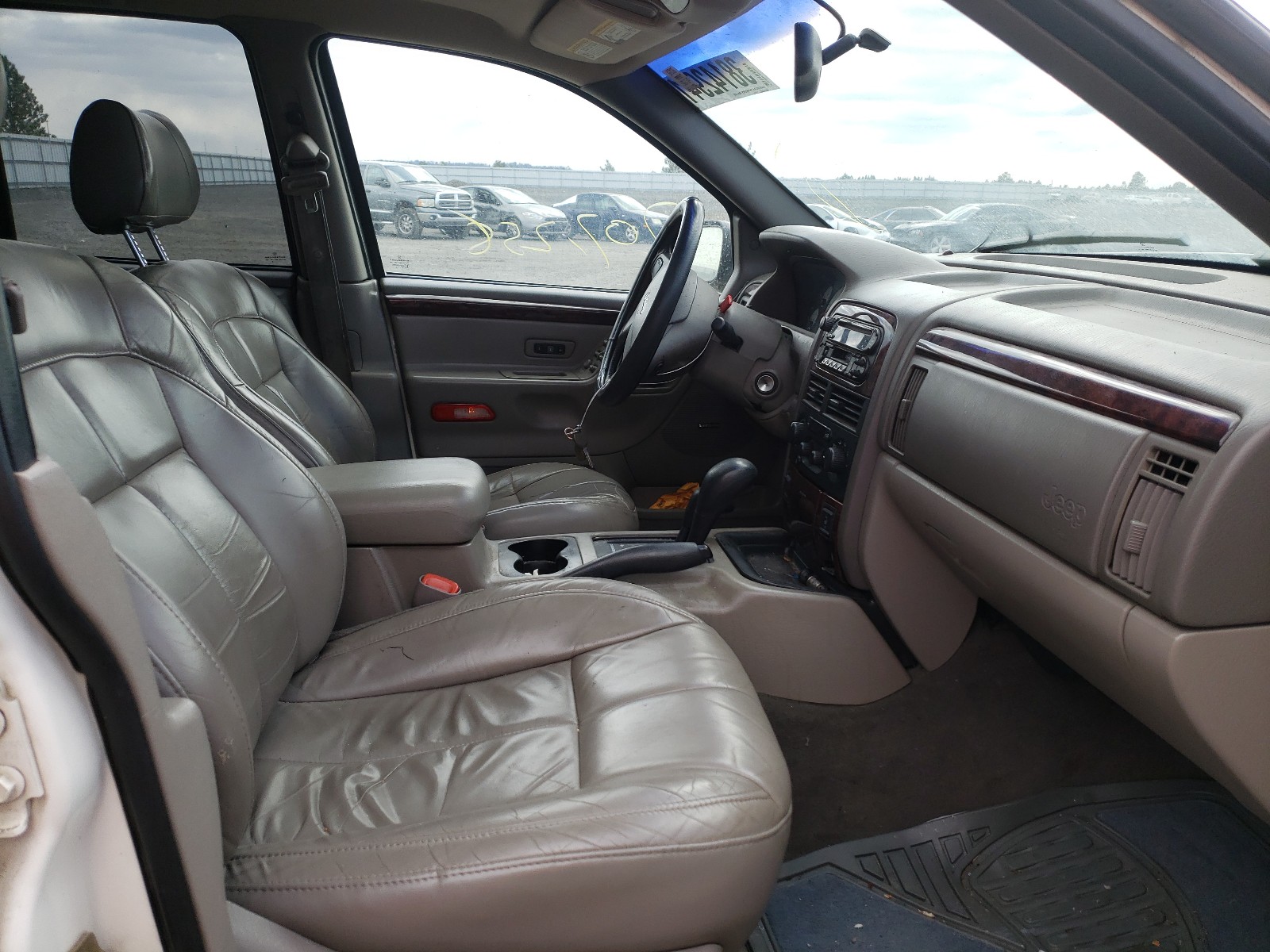 Photo 5 from auction – 2001 JEEP GRAND CHER with VIN 1J4GW58S41C564311