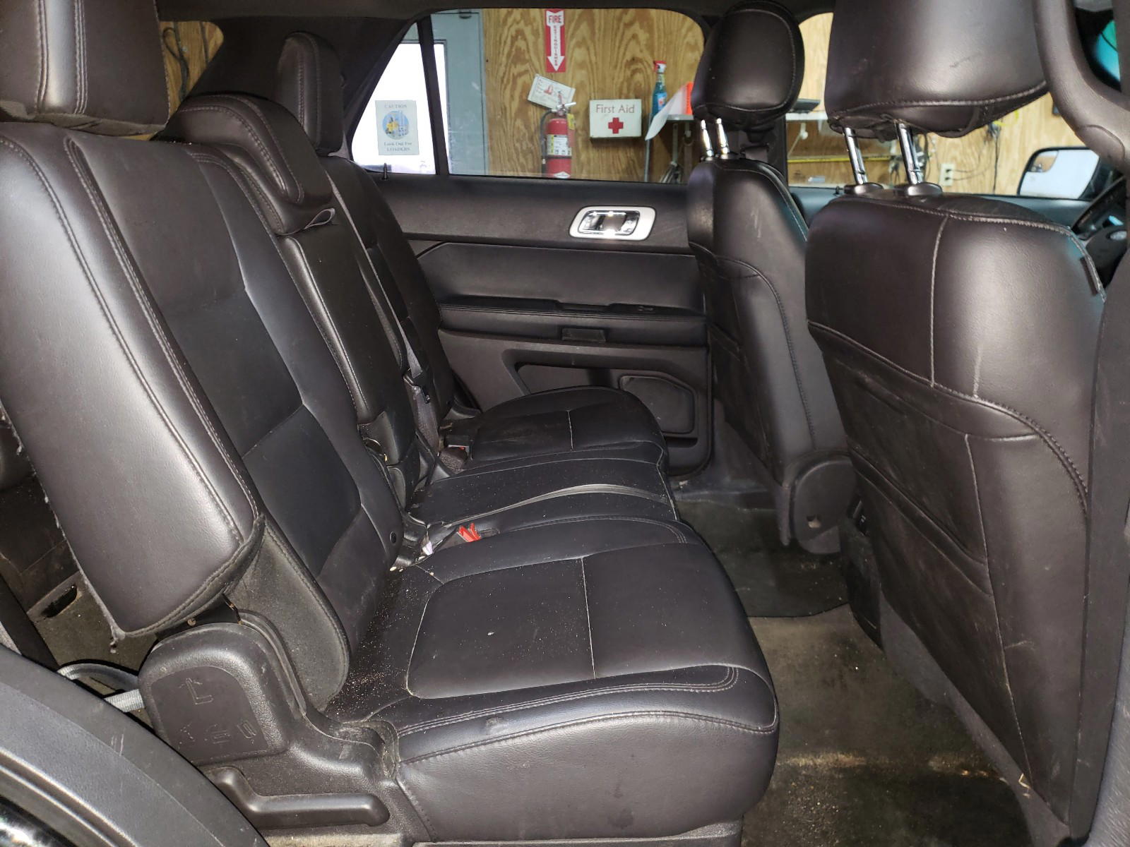 Photo 6 from auction – 2015 FORD EXPLORER L with VIN 1FM5K8F80FGC26143