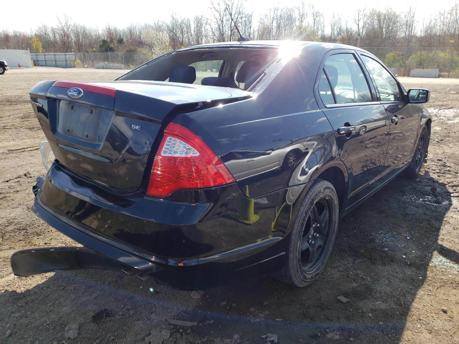 Photo 4 from auction – 2011 FORD FUSION SE with VIN 3FAHP0HA7BR177620