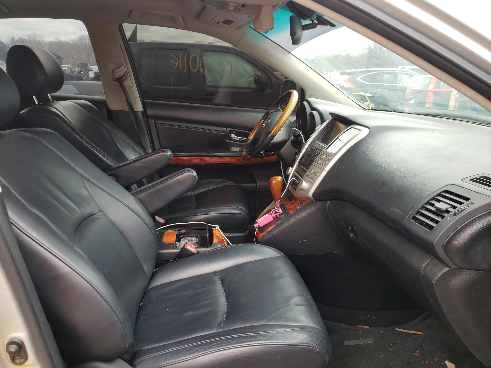 Photo 5 from auction – 2004 LEXUS RX 330 with VIN 2T2HA31U24C030921