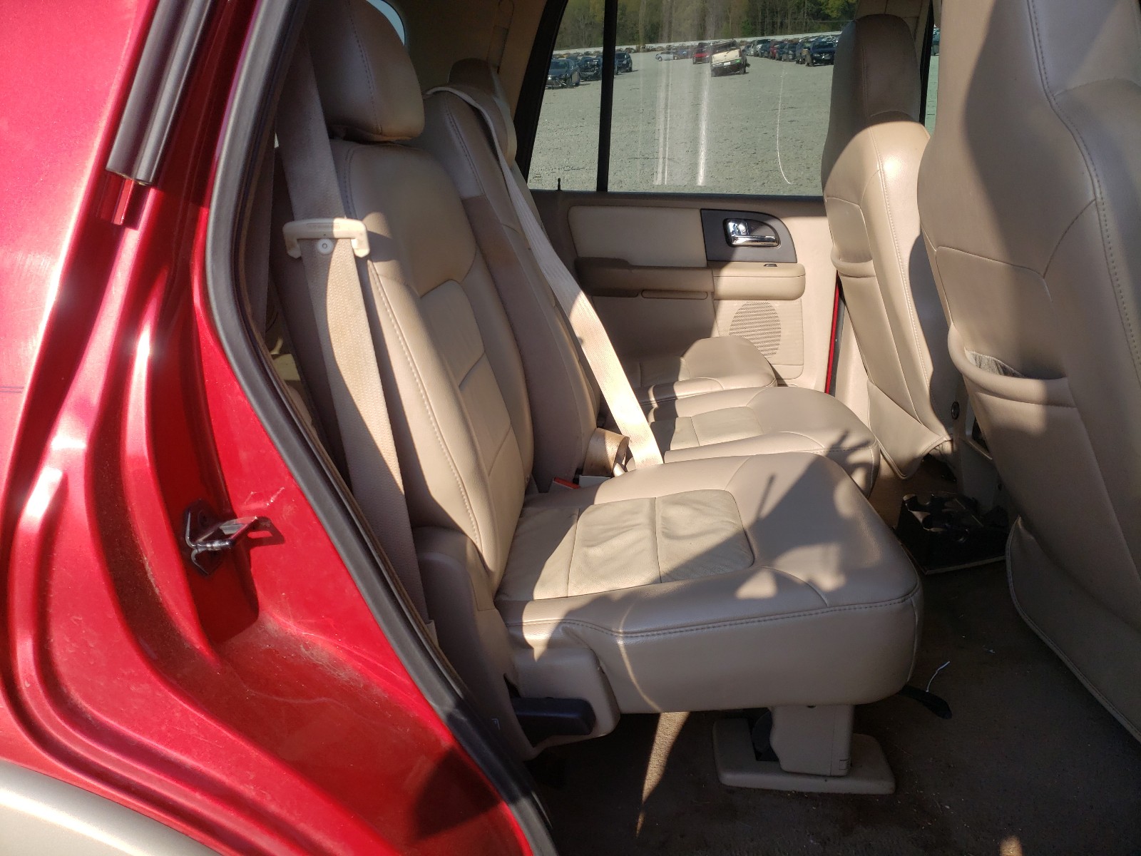 Photo 6 from auction – 2006 FORD EXPEDITION with VIN 1FMFU175X6LA02878