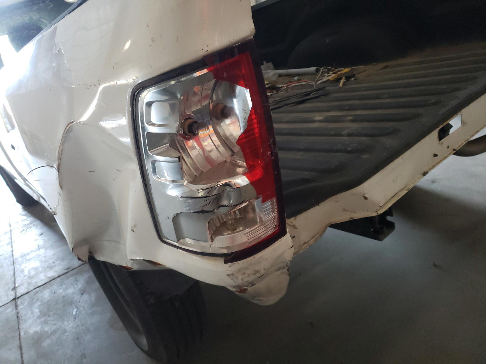 Photo 9 from auction – 2016 RAM 1500 ST with VIN 3C6JR6DG7GG290688