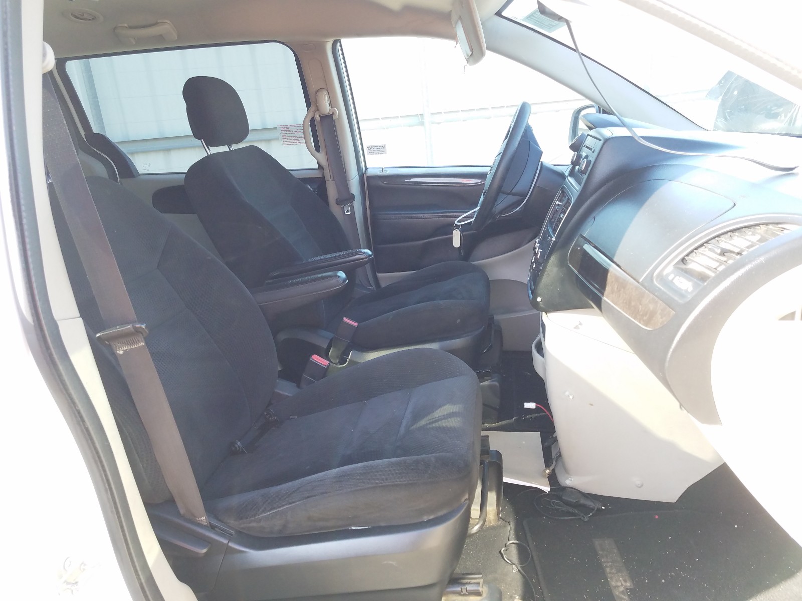 Photo 5 from auction – 2017 DODGE GRAND CARA with VIN 2C4RDGBG9HR706660