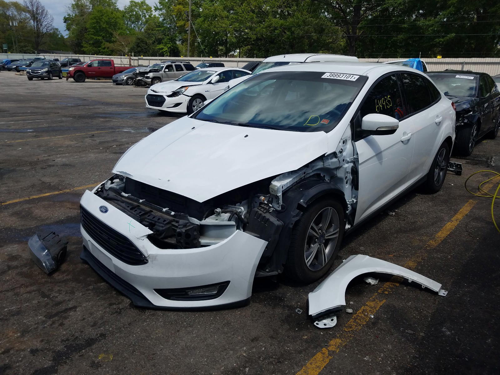 Photo 2 from auction – 2017 FORD FOCUS SE with VIN 1FADP3FE8HL263712