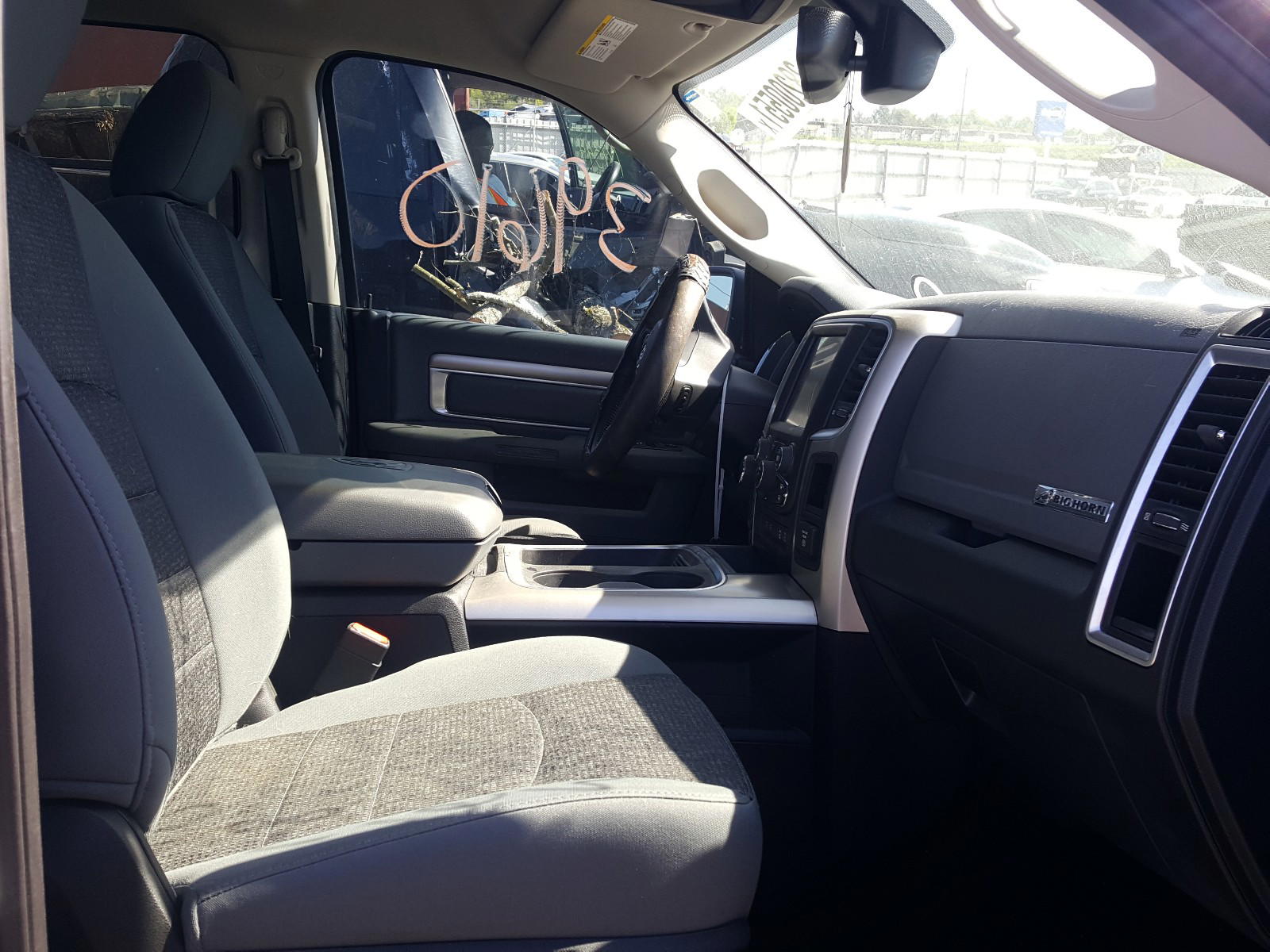 Photo 5 from auction – 2016 RAM 1500 SLT with VIN 3C6RR7LT5GG163901