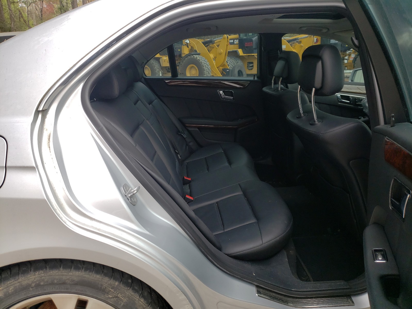 Photo 6 from auction – 2011 MERCEDES-BENZ E 350 4MAT with VIN WDDHF8HB9BA290621