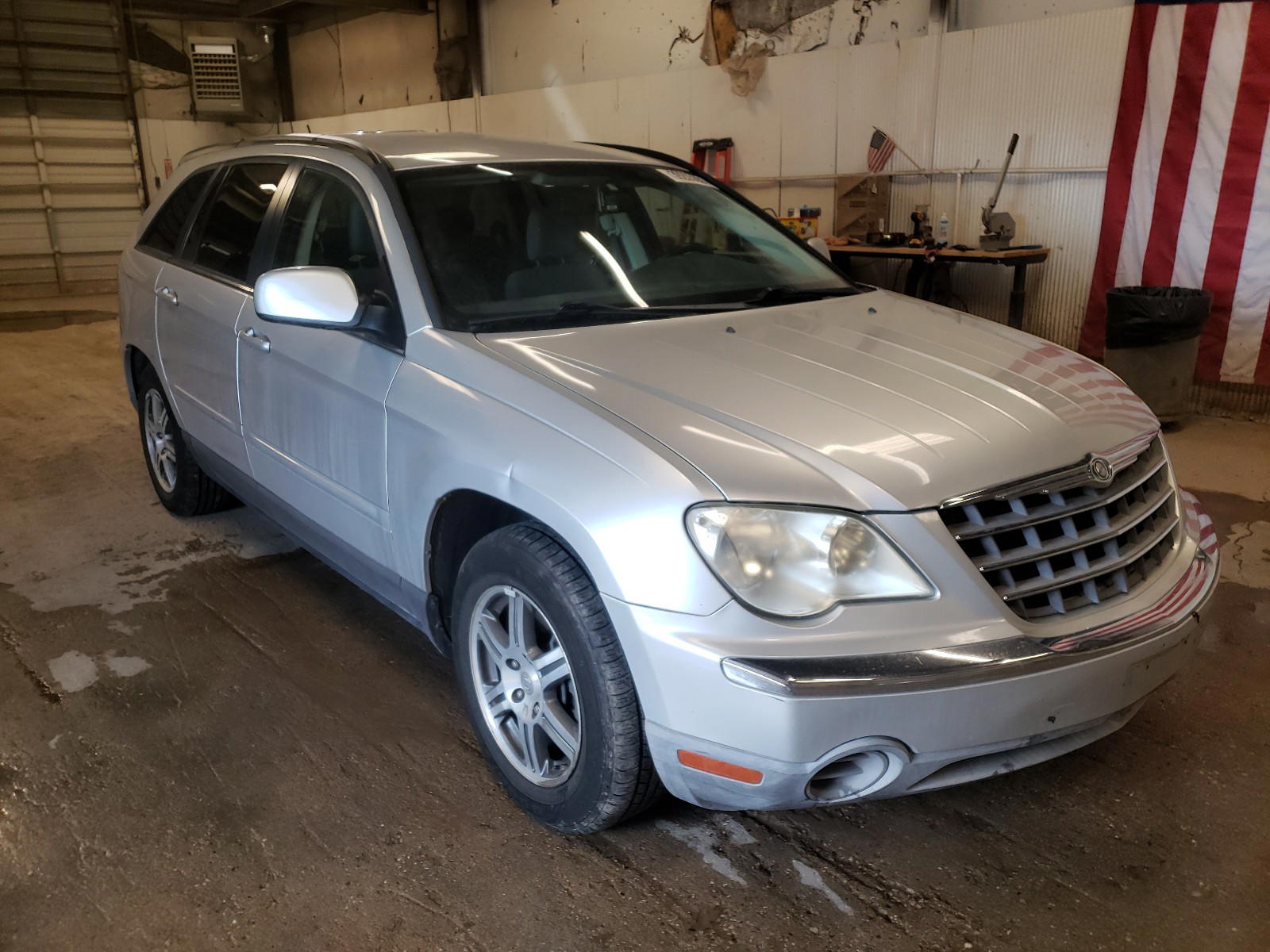 CHRYSLER PACIFICA T 2007 with VIN 2A8GM68X17R254249 - Photo from auction