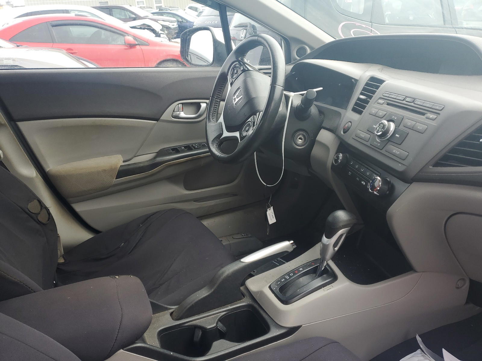 Photo 5 from auction – 2012 HONDA CIVIC LX with VIN 2HGFB2F55CH043317