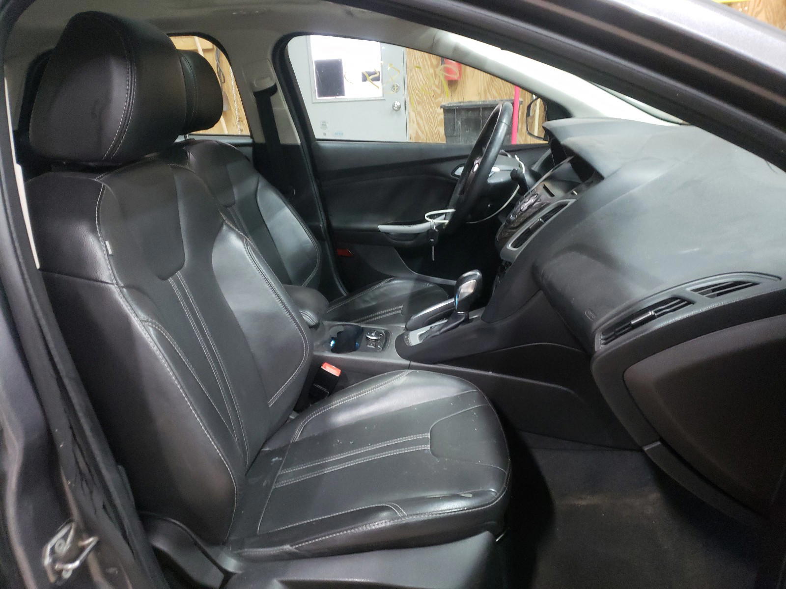 Photo 5 from auction – 2013 FORD FOCUS SE with VIN 1FADP3F24DL243022