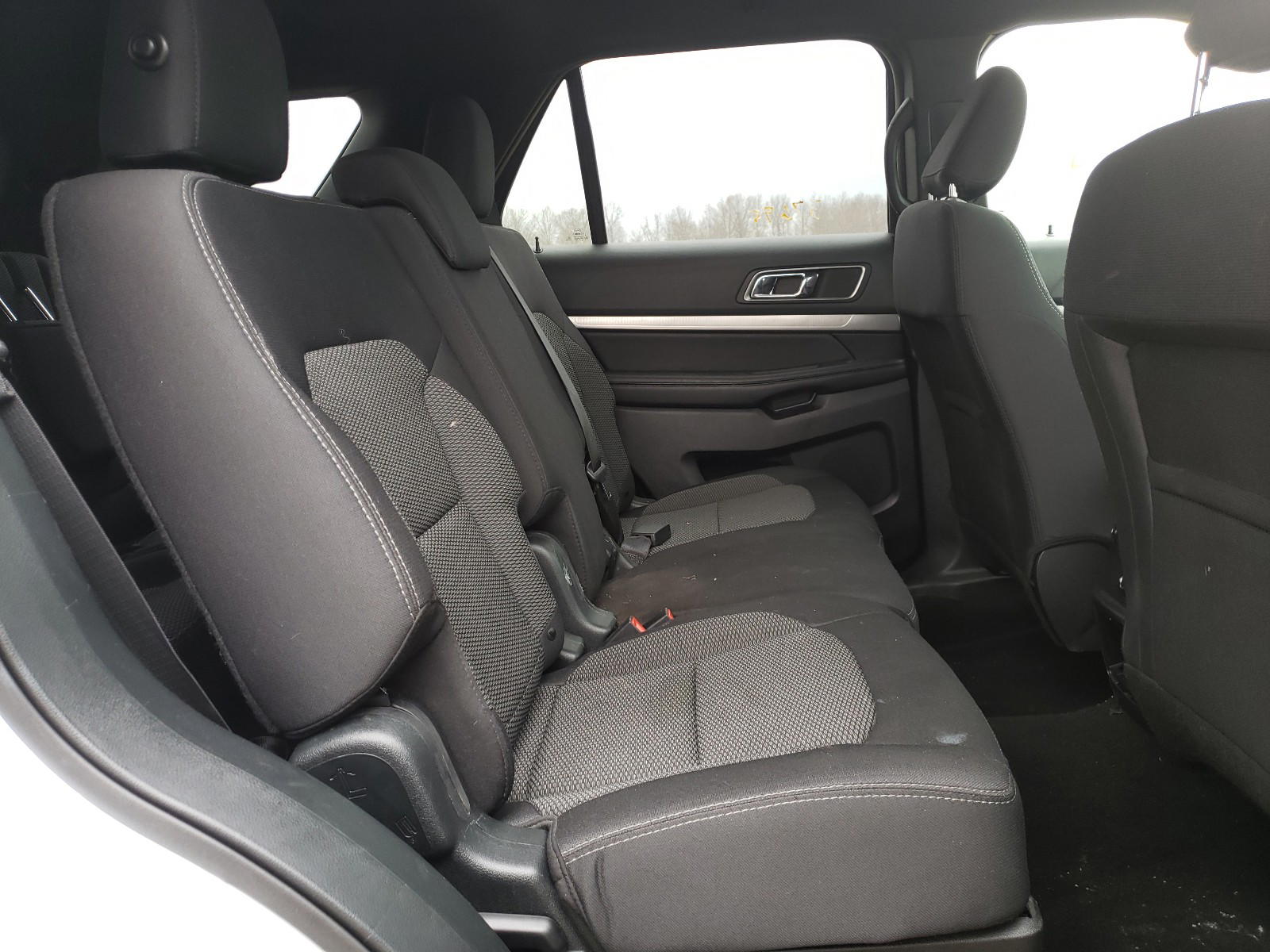 Photo 6 from auction – 2019 FORD EXPLORER X with VIN 1FM5K8D82KGB48106