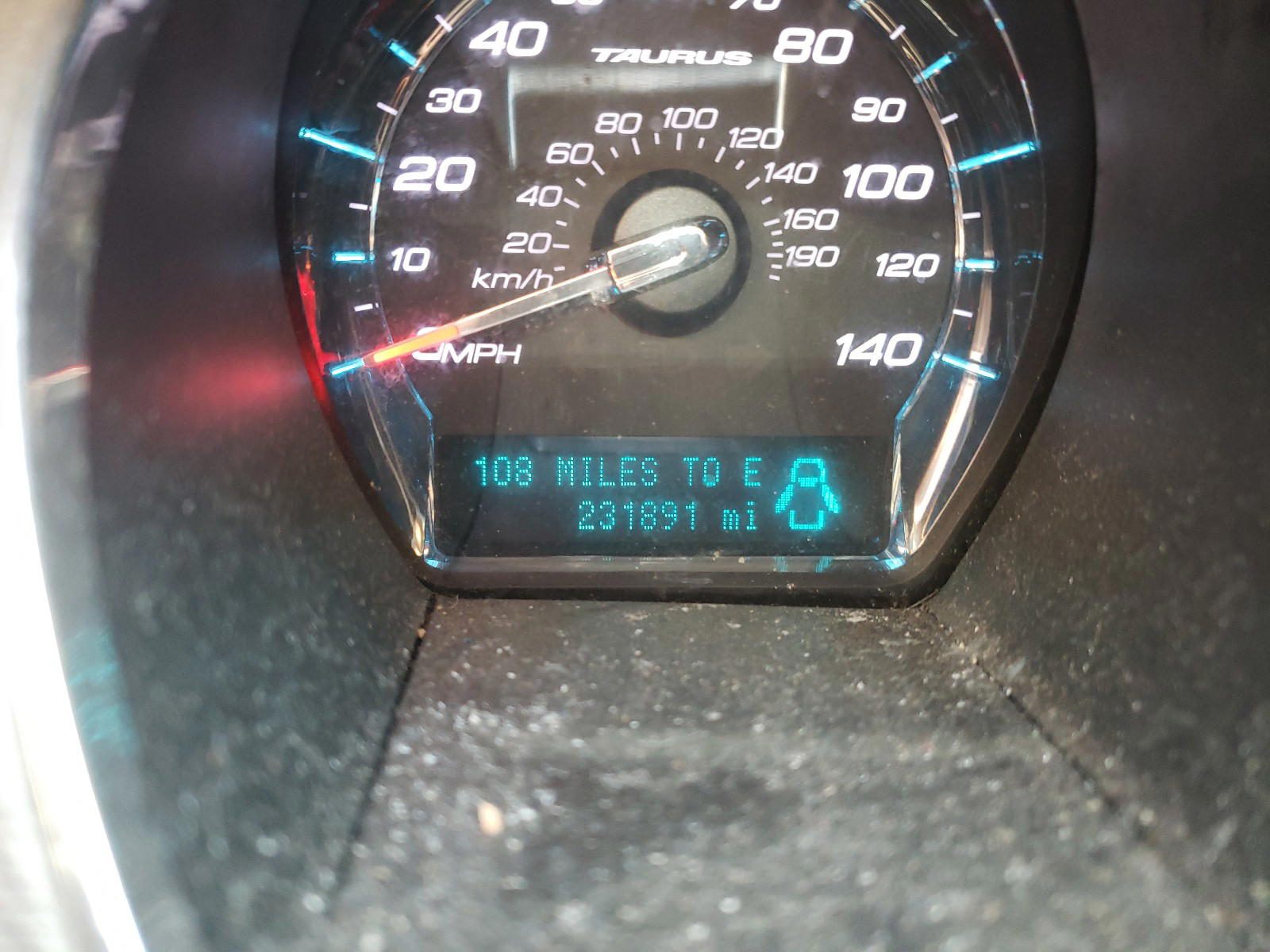 Photo 8 from auction – 2011 FORD TAURUS SE with VIN 1FAHP2DW3BG109738