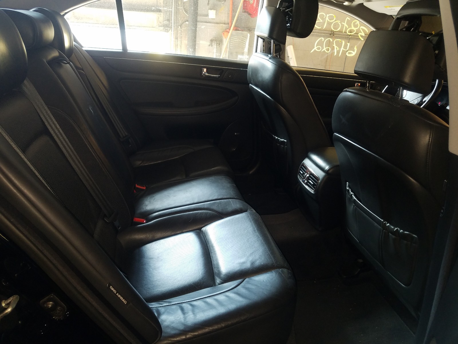 Photo 6 from auction – 2010 HYUNDAI GENESIS 3. with VIN KMHGC4DE2AU085741