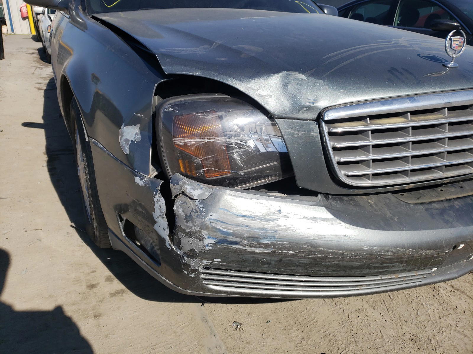 Photo 9 from auction – 2004 CADILLAC DEVILLE with VIN 1G6KD54Y14U263898