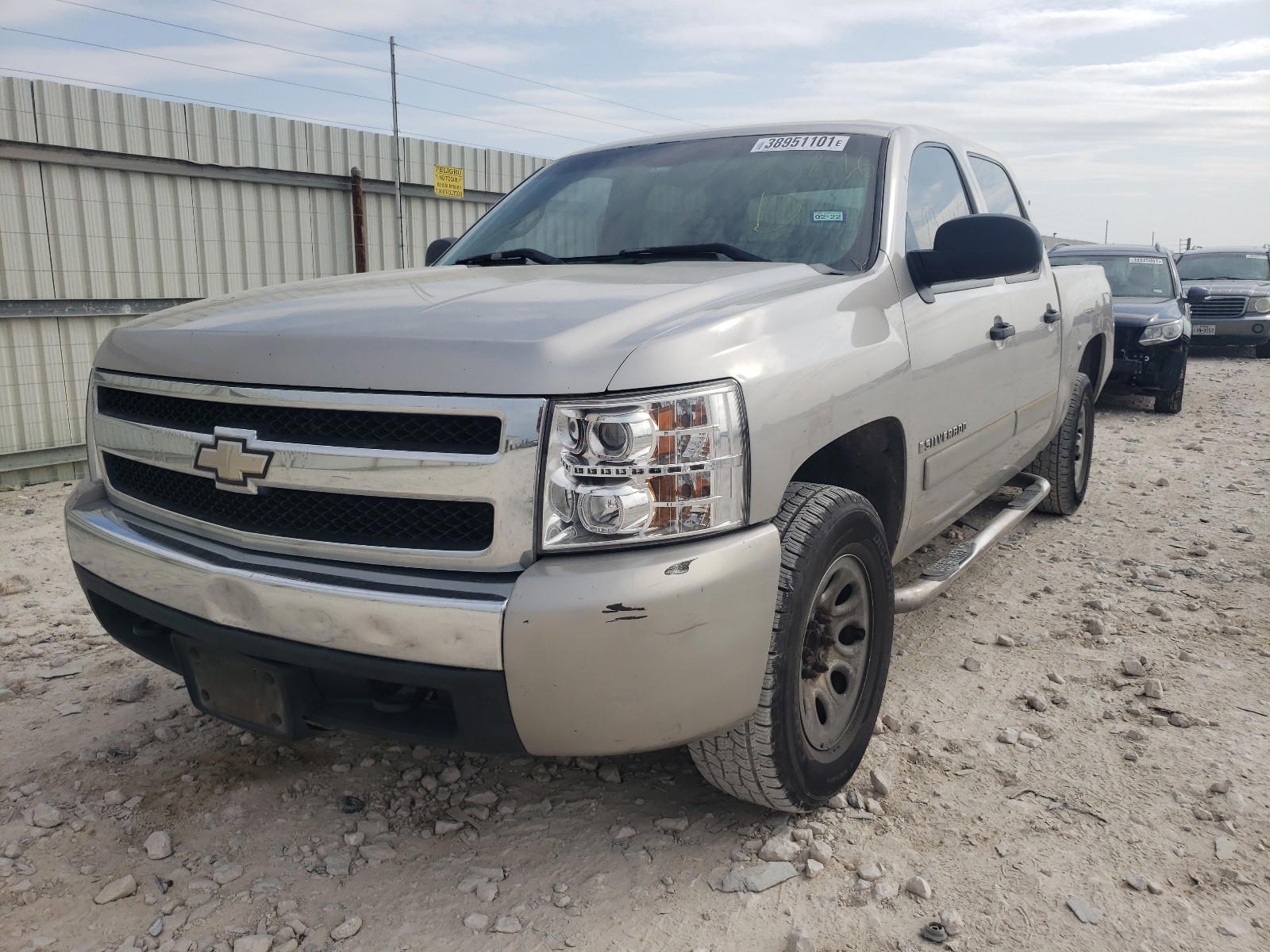 Photo 2 from auction – 2007 CHEVROLET SILVERADO with VIN 3GCEC13C67G520296