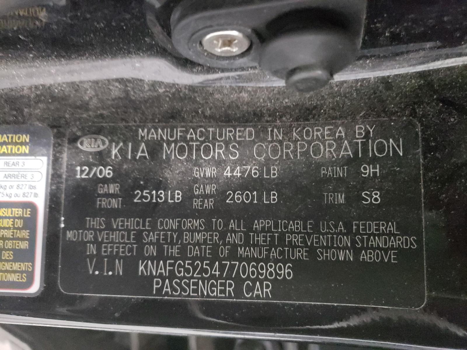 Photo 10 from auction – 2007 KIA RONDO with VIN KNAFG525477069896