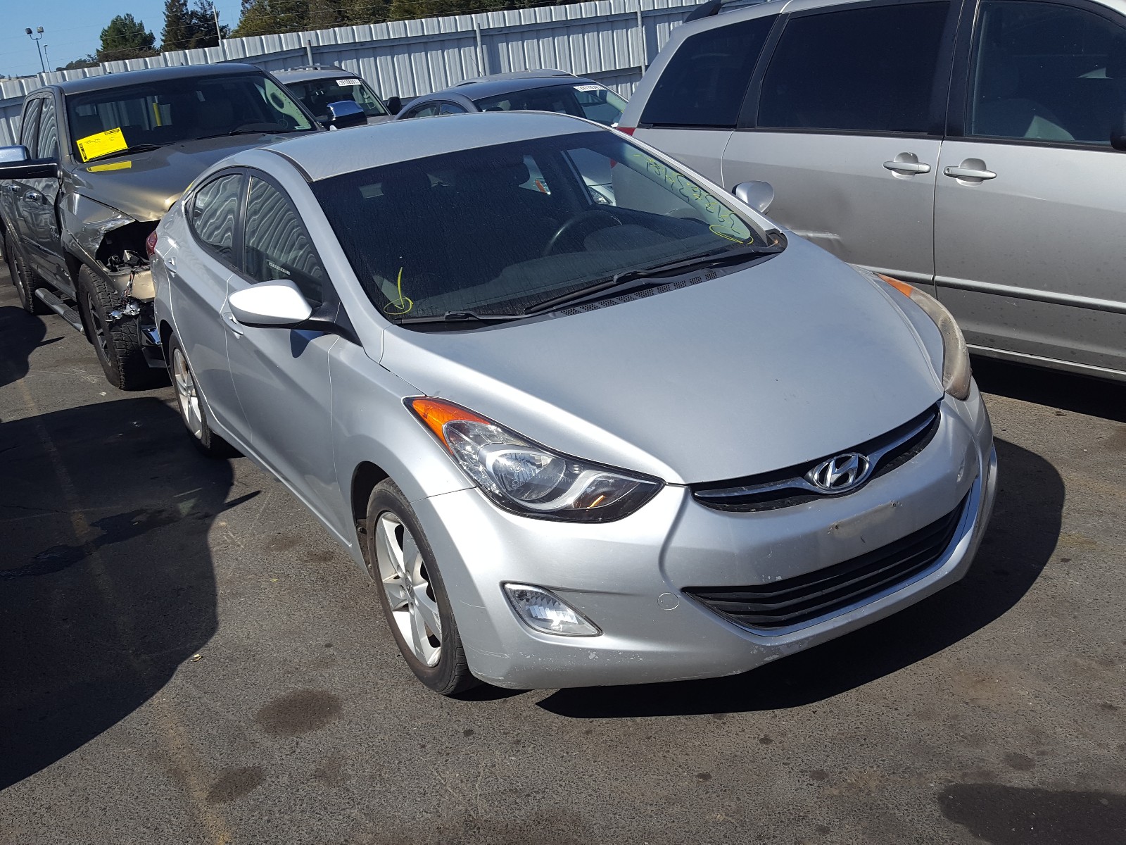 Photo 1 from auction – 2012 HYUNDAI ELANTRA GL with VIN KMHDH4AE7CU332733
