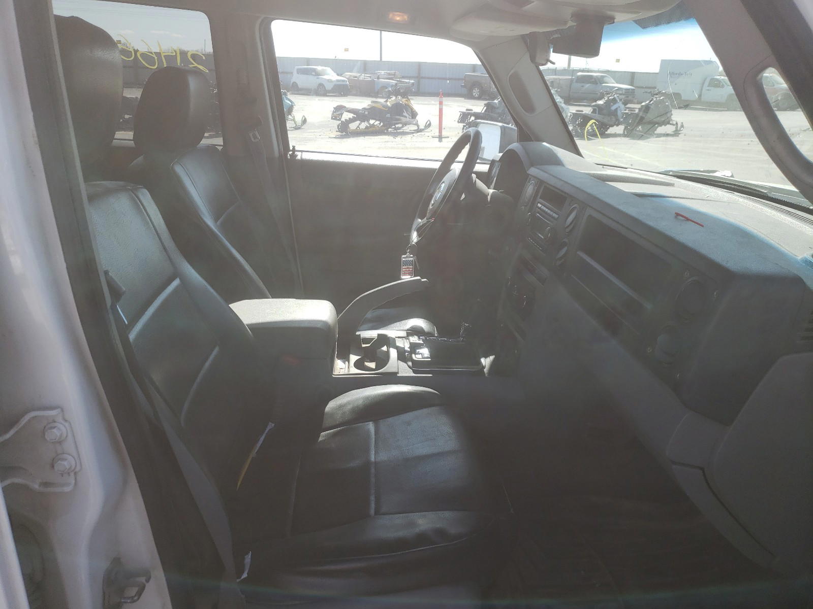 Photo 5 from auction – 2007 JEEP COMMANDER with VIN 1J8HG48P27C598732
