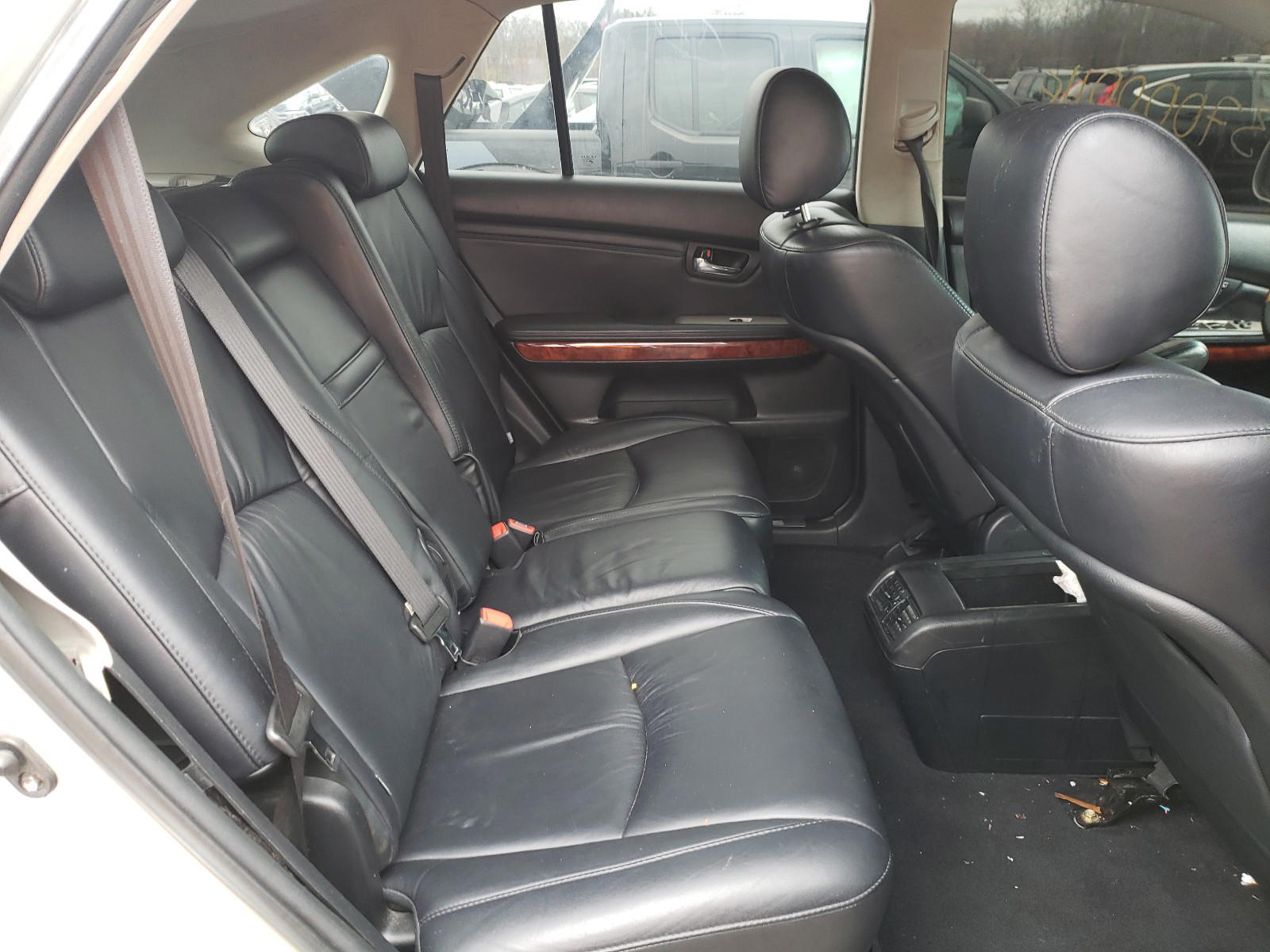 Photo 6 from auction – 2004 LEXUS RX 330 with VIN 2T2HA31U24C030921