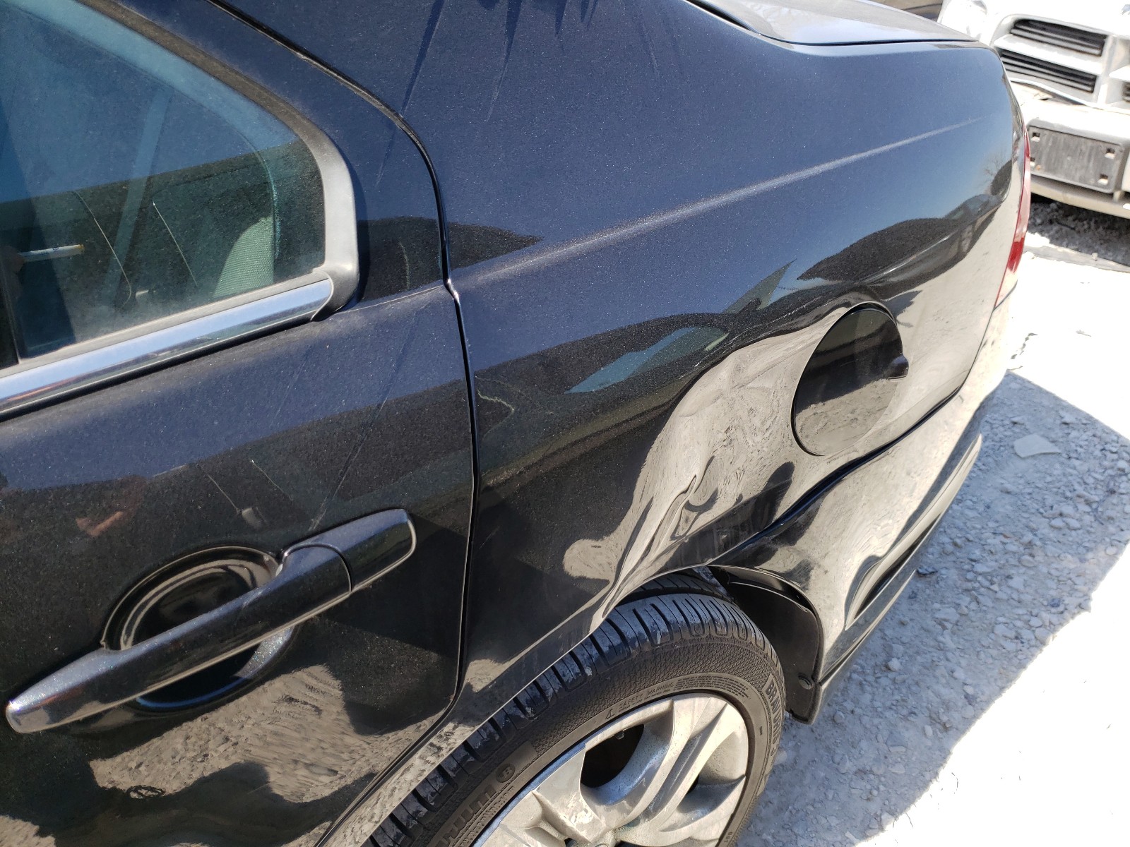 Photo 9 from auction – 2011 FORD FUSION SE with VIN 3FAHP0HA1BR267684