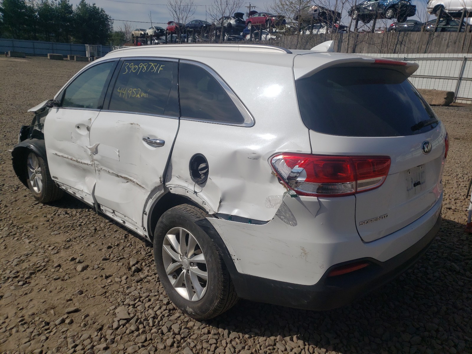 Photo 3 from auction – 2018 KIA SORENTO LX with VIN 5XYPGDA30JG396436