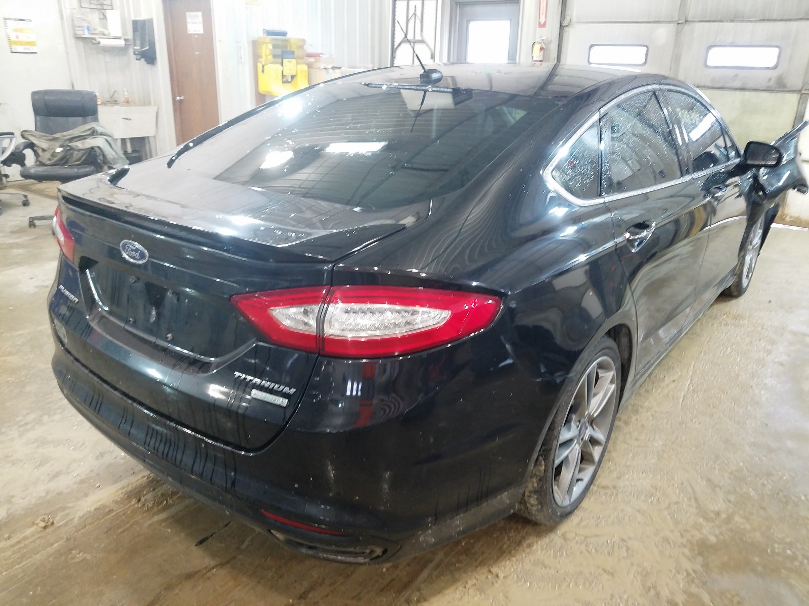 Photo 4 from auction – 2015 FORD FUSION TIT with VIN 3FA6P0K92FR118132