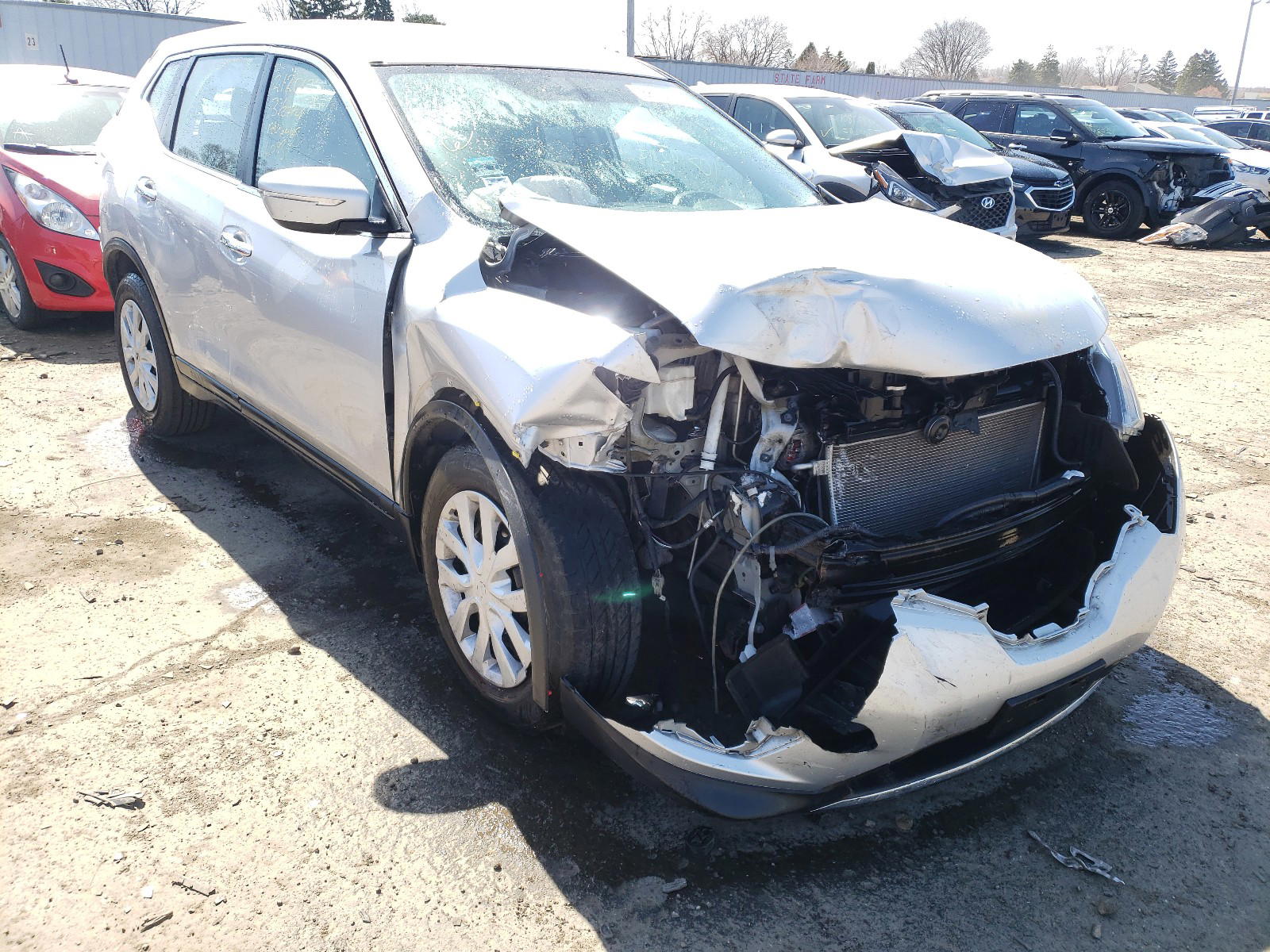 NISSAN ROGUE S 2014 with VIN 5N1AT2MT7EC824705 - Photo from auction