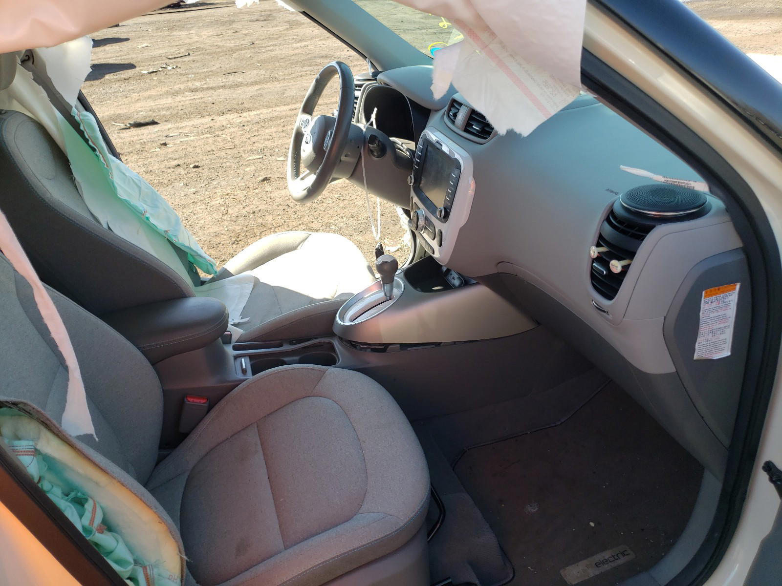 Photo 5 from auction – 2018 KIA SOUL EV with VIN KNDJP3AEXJ7028439