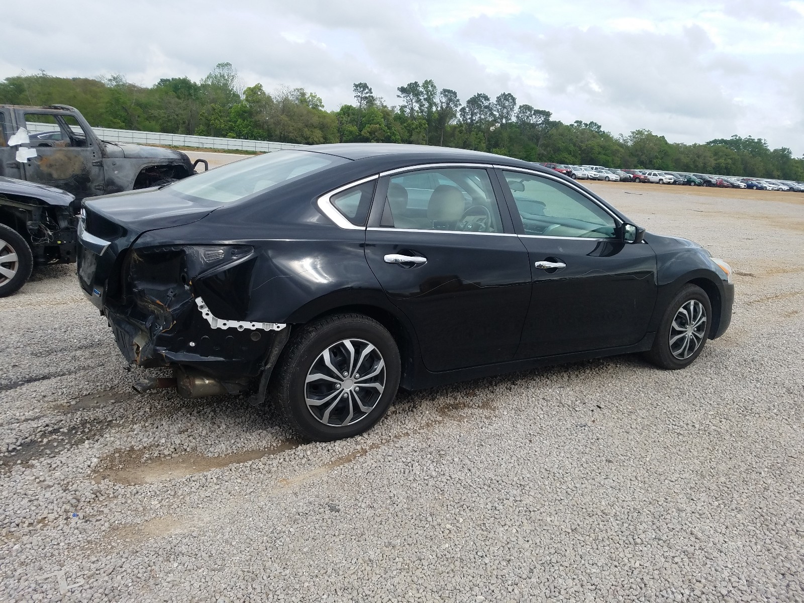 Photo 4 from auction – 2015 NISSAN ALTIMA 2.5 with VIN 1N4AL3AP0FN301507