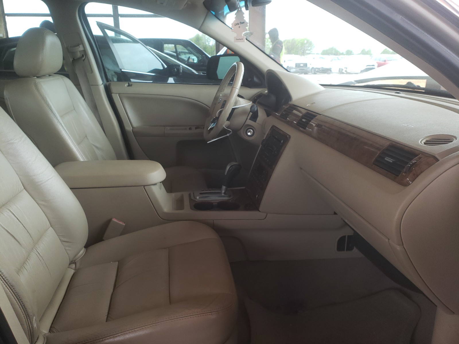 Zdjęcie 5 z aukcji – 2005 FORD FIVE HUNDR z VIN 1FAFP24105G182016