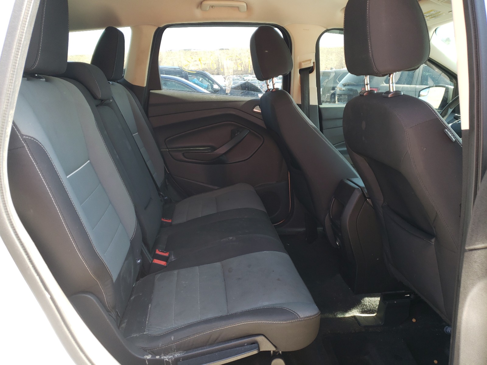 Zdjęcie 6 z aukcji – 2013 FORD ESCAPE SE z VIN 1FMCU9GX9DUC48640