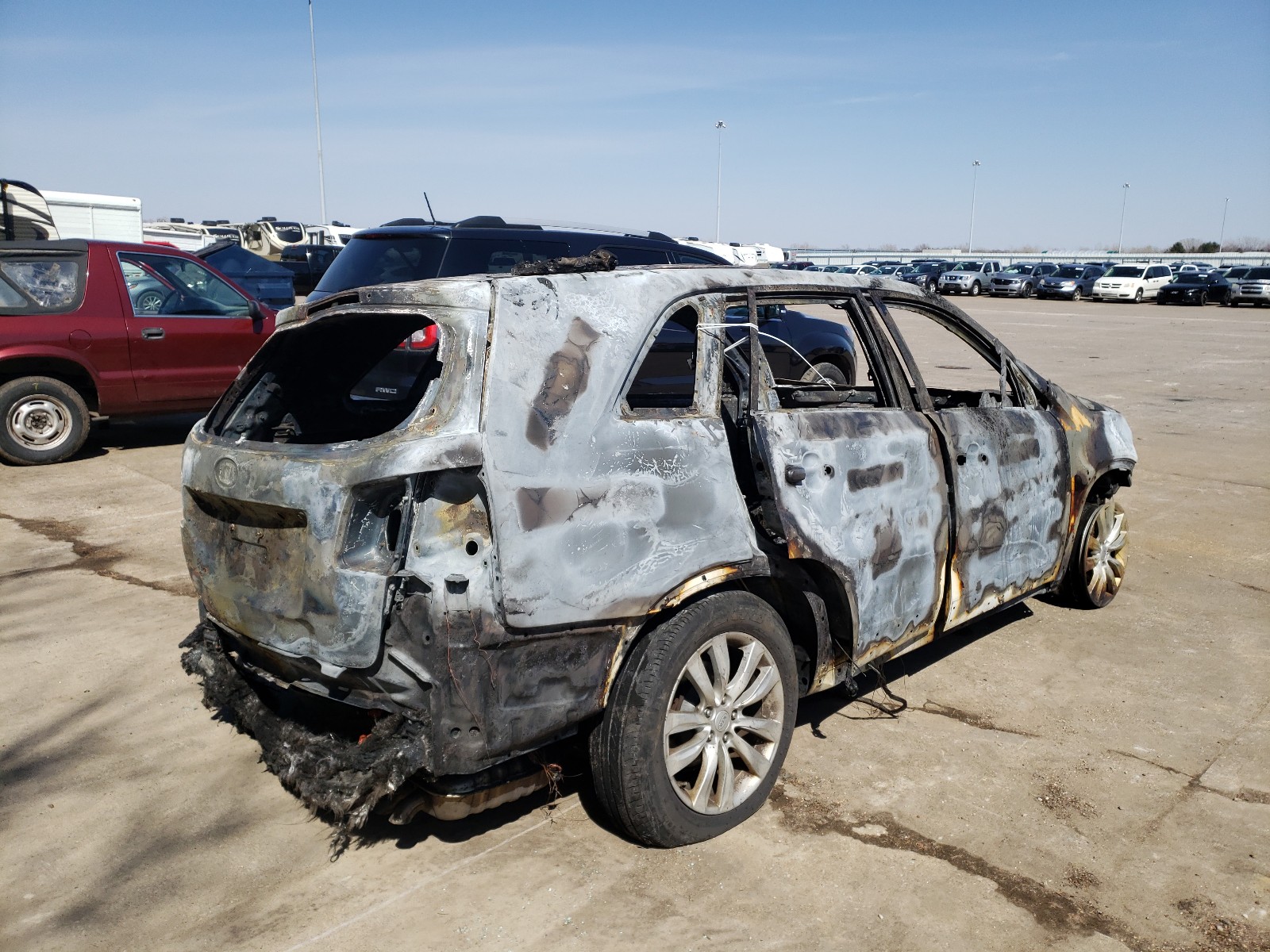 Photo 4 from auction – 2011 KIA SORENTO BA with VIN 5XYKT4A24BG073800