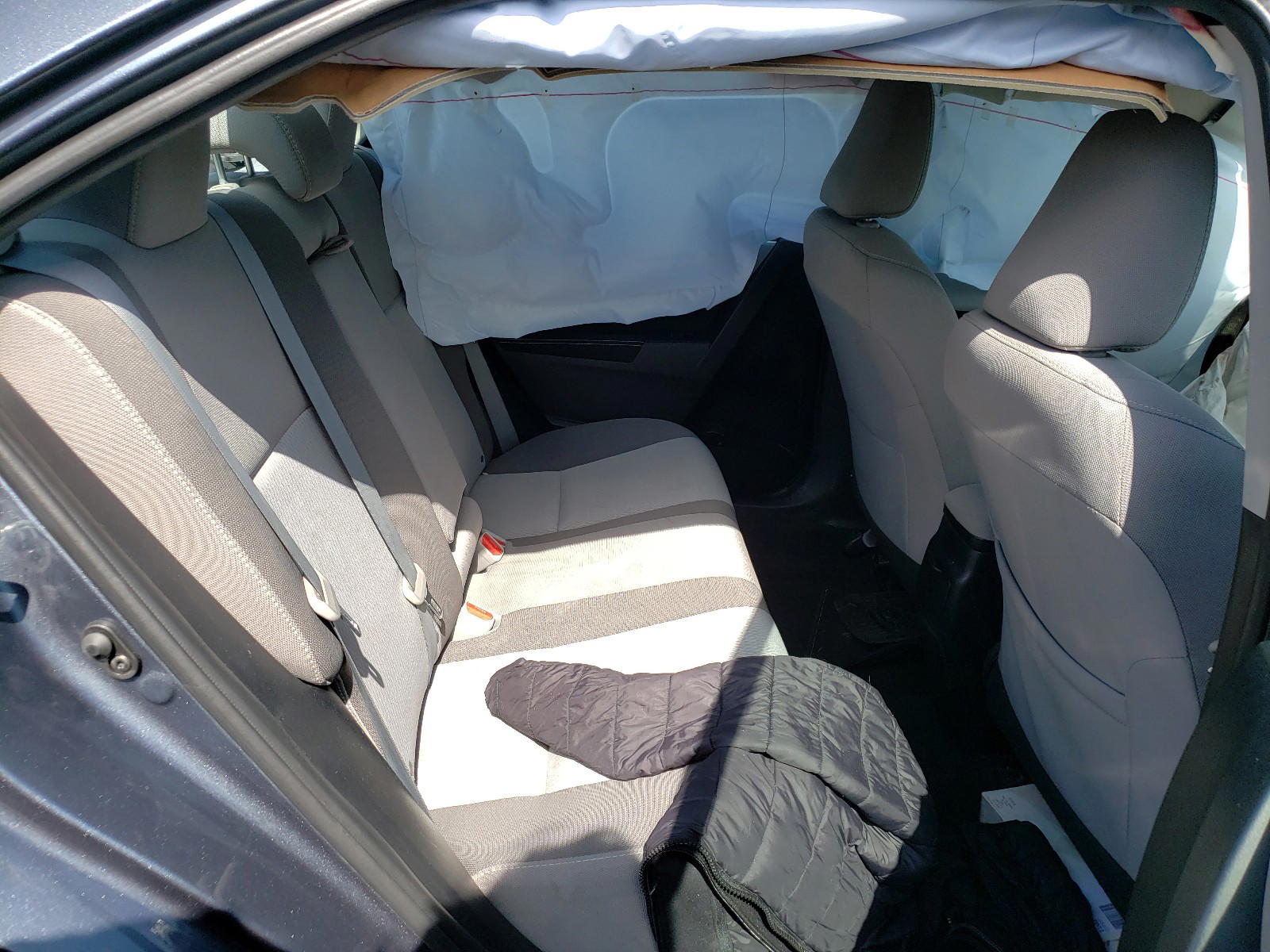 Photo 6 from auction – 2017 TOYOTA COROLLA L with VIN 2T1BURHEXHC861740