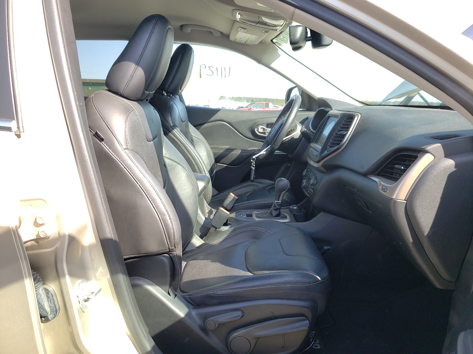 Photo 5 from auction – 2015 JEEP CHEROKEE L with VIN 1C4PJMDB7FW701977