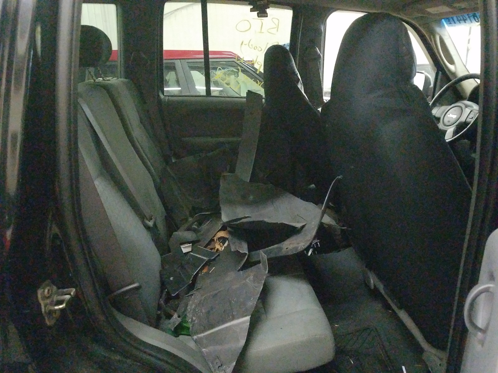 Photo 6 from auction – 2007 JEEP LIBERTY SP with VIN 1J4GL48K57W685357